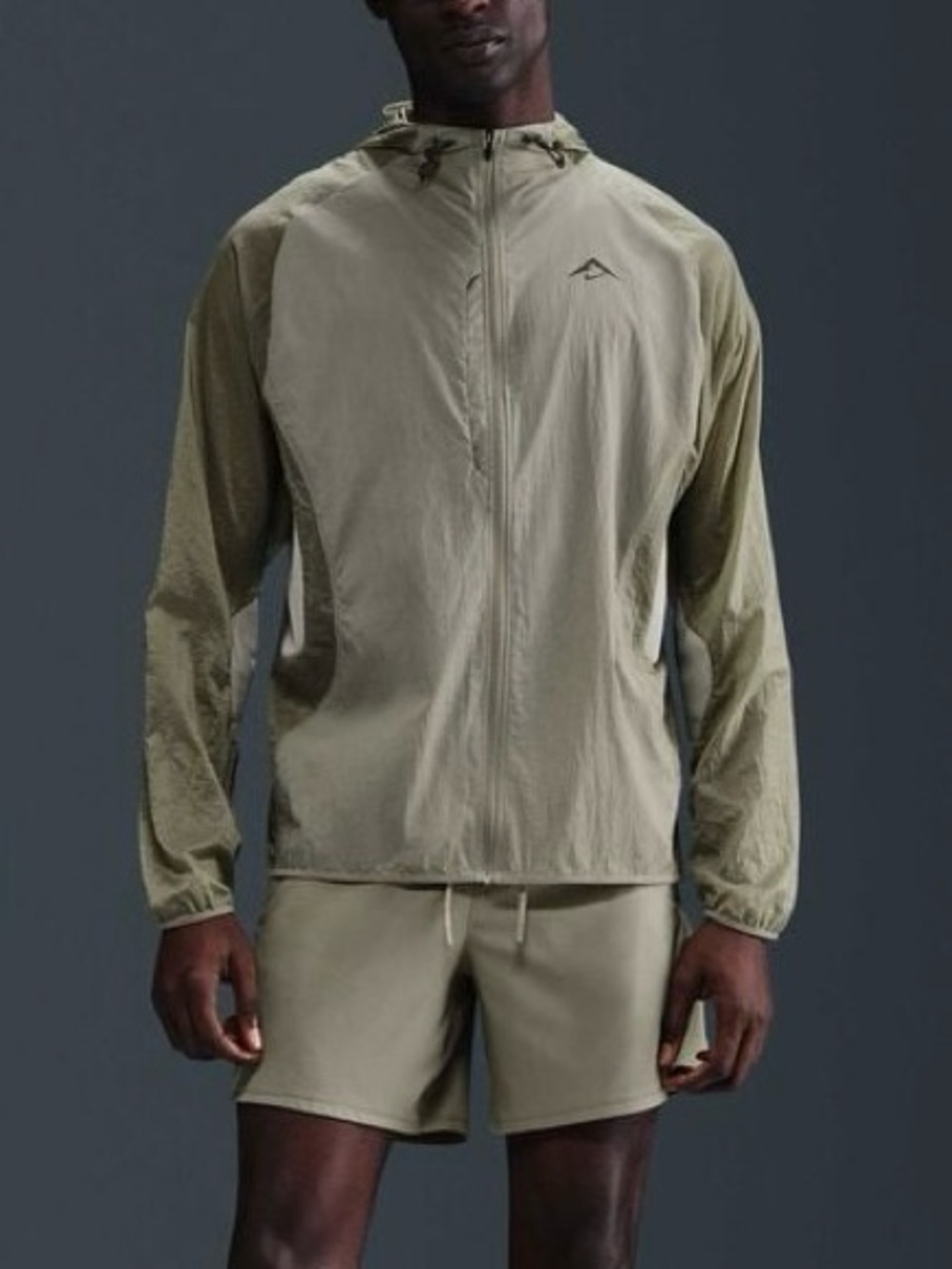 NWT $125 Nike Trail Aireez Men's Running Jacket Lightweight Light Army Medium